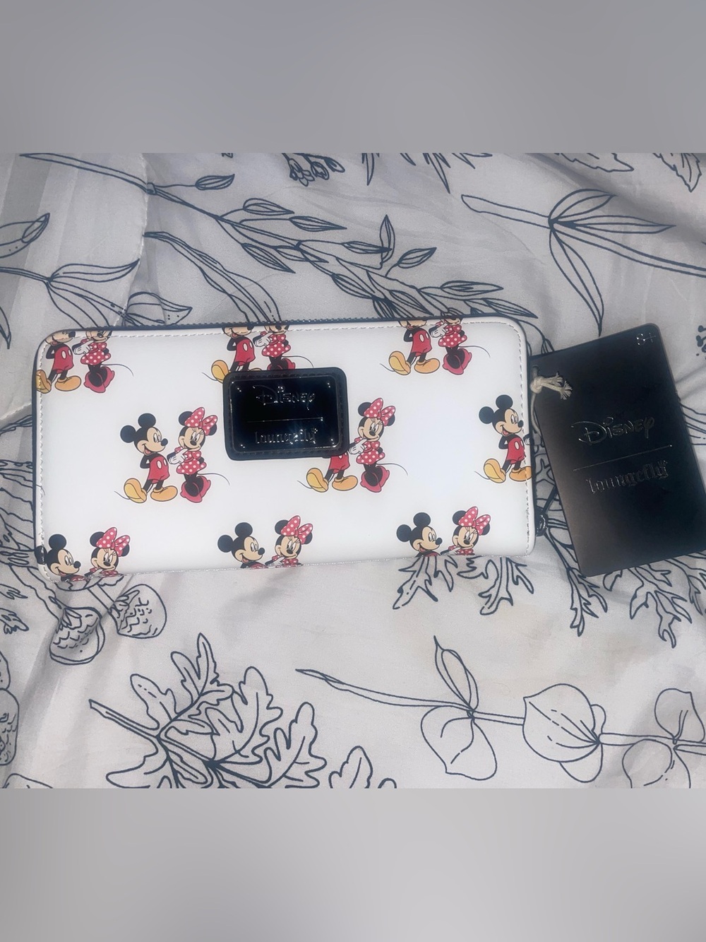Disney White Minnie & Mickey Patterned Wallet